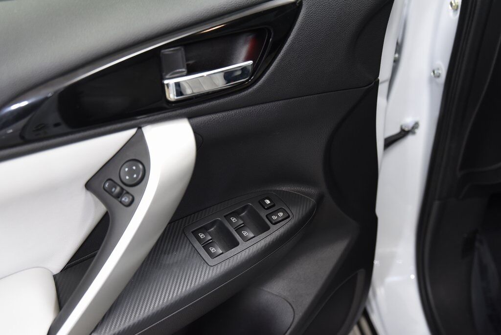 2025 Mitsubishi Eclipse Cross SEL Akron OH