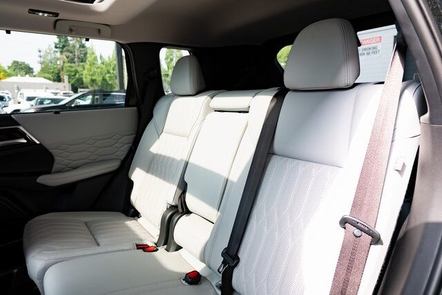 2025 Mitsubishi Outlander Milwaukie OR