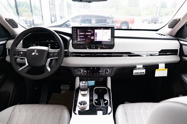 2025 Mitsubishi Outlander Milwaukie OR