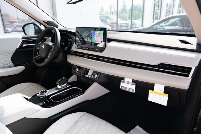 2025 Mitsubishi Outlander Milwaukie OR