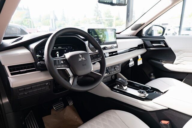 2025 Mitsubishi Outlander Milwaukie OR
