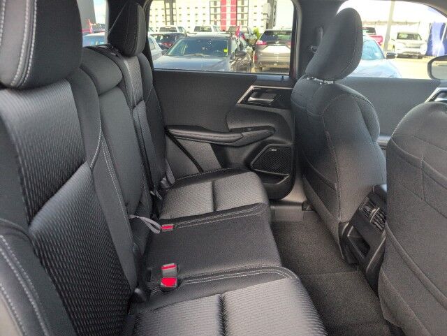 2025 Mitsubishi Outlander ES Grande Prairie AB