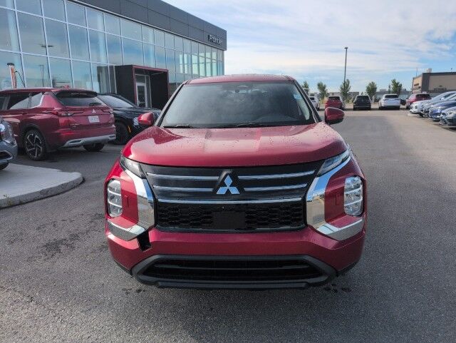 2025 Mitsubishi Outlander ES Grande Prairie AB