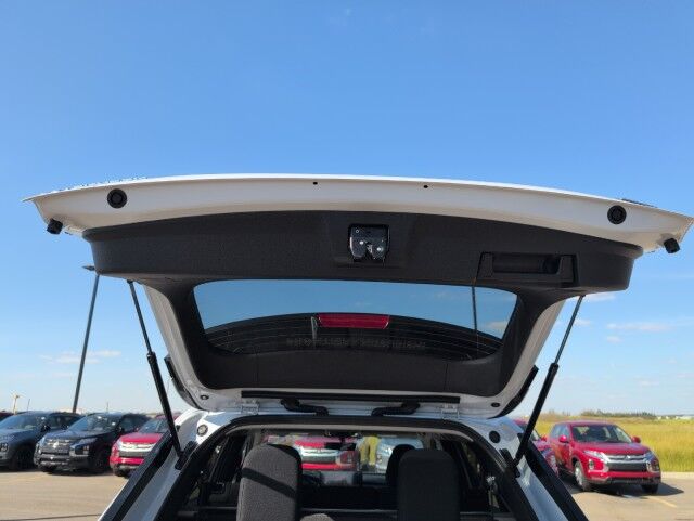 2025 Mitsubishi Outlander ES Grande Prairie AB