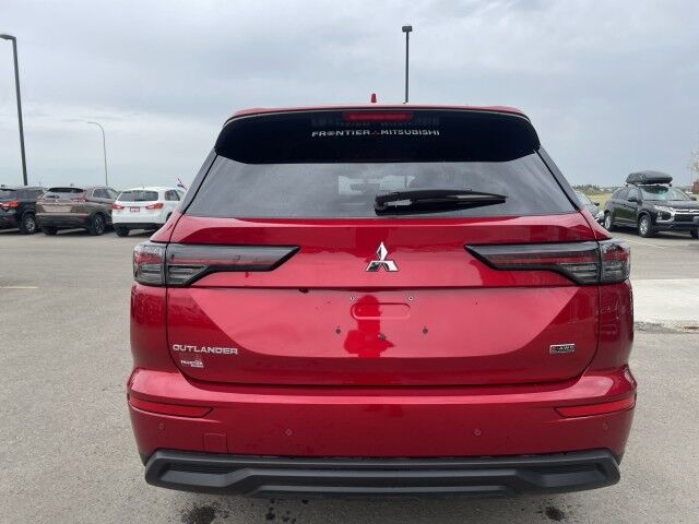 2025 Mitsubishi Outlander ES Grande Prairie AB