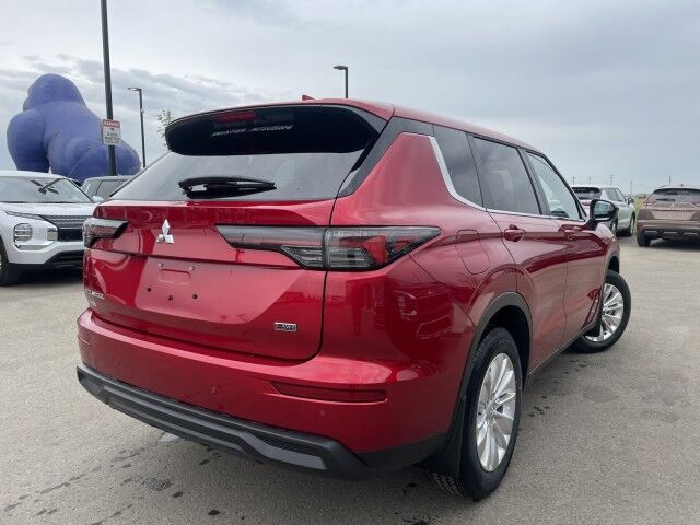 2025 Mitsubishi Outlander ES Grande Prairie AB