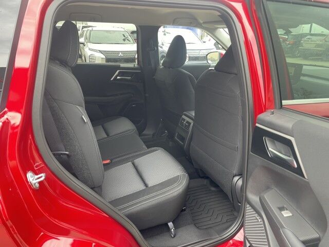 2025 Mitsubishi Outlander ES Grande Prairie AB