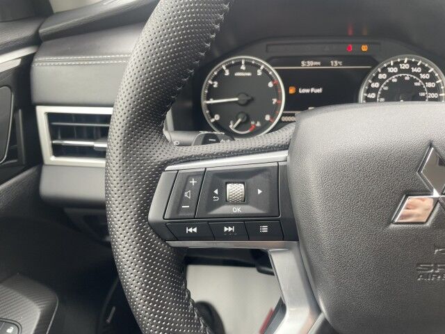 2025 Mitsubishi Outlander ES Grande Prairie AB