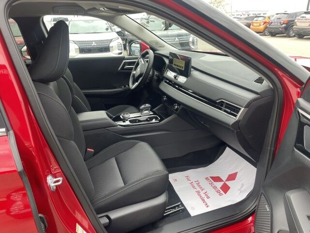 2025 Mitsubishi Outlander ES Grande Prairie AB