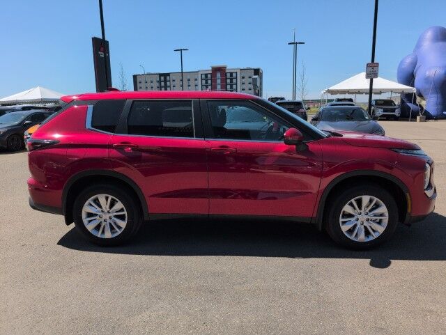 2025 Mitsubishi Outlander ES Grande Prairie AB
