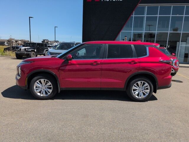 2025 Mitsubishi Outlander ES Grande Prairie AB