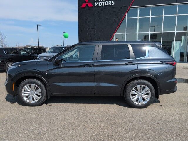 2025 Mitsubishi Outlander ES Grande Prairie AB