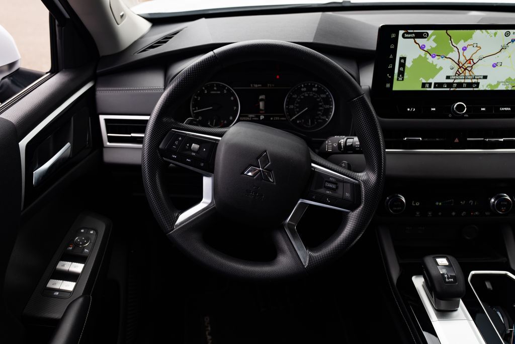 2025 Mitsubishi Outlander ES Milwaukie OR