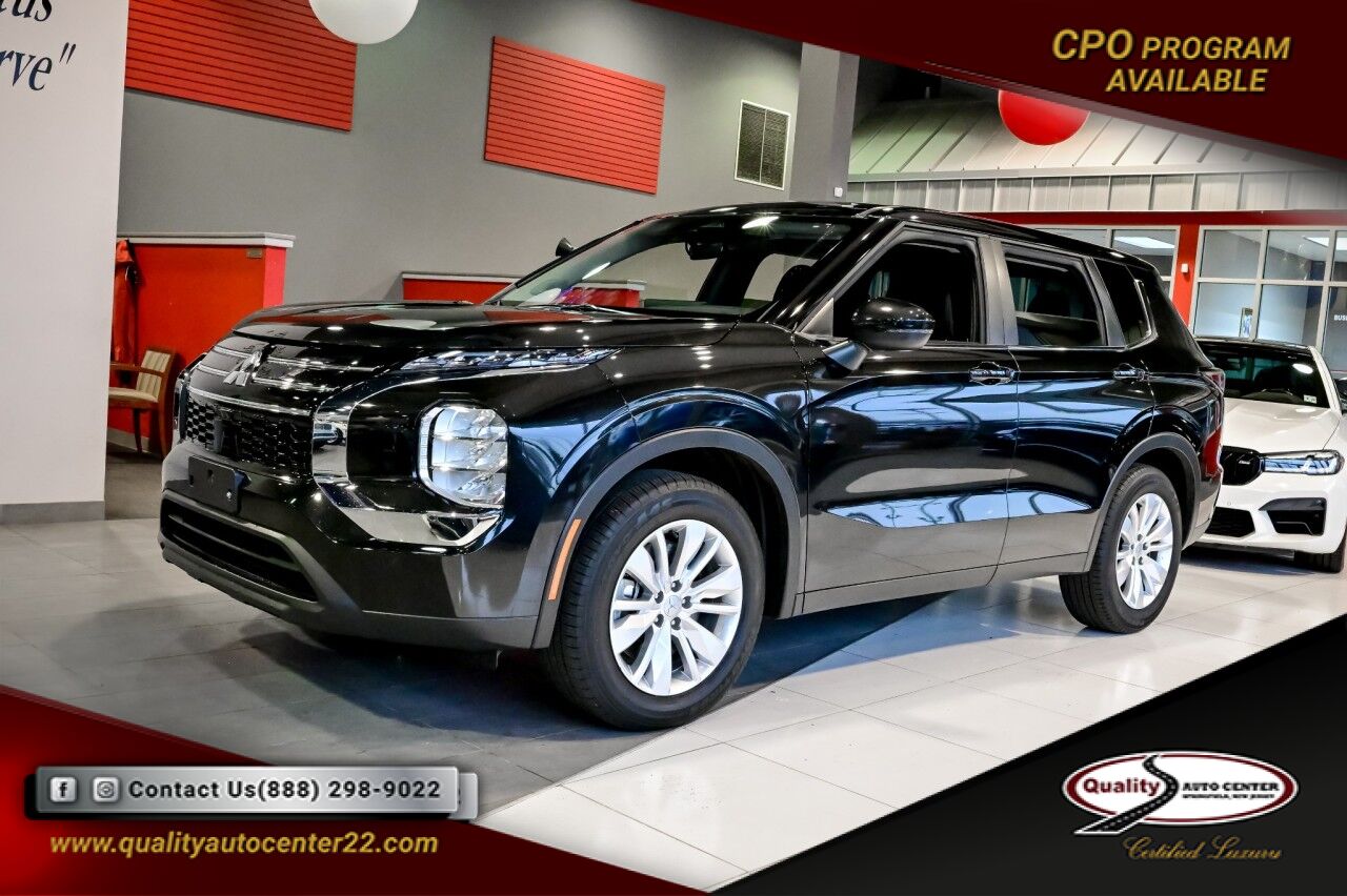 2025 Mitsubishi Outlander ES