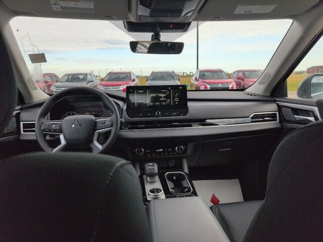 2025 Mitsubishi Outlander ES Whitecourt AB