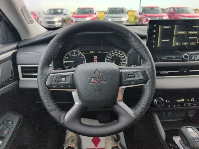 2025 Mitsubishi Outlander ES Whitecourt AB