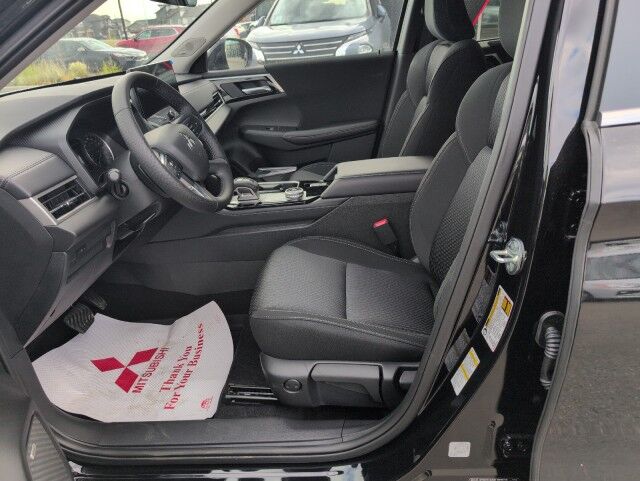 2025 Mitsubishi Outlander ES Whitecourt AB