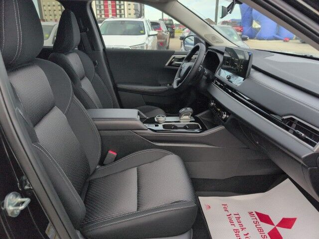 2025 Mitsubishi Outlander ES Whitecourt AB