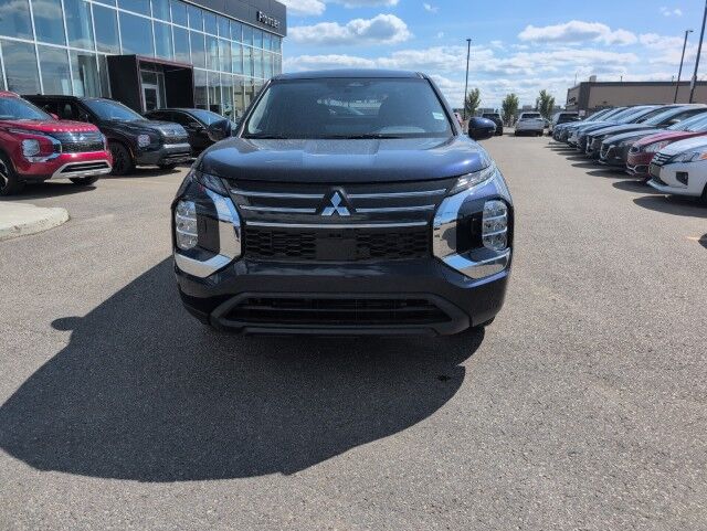 2025 Mitsubishi Outlander ES Whitecourt AB