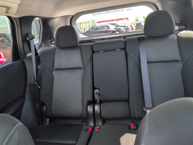 2025 Mitsubishi Outlander ES Whitecourt AB