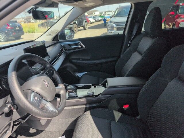 2025 Mitsubishi Outlander ES Whitecourt AB