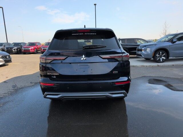 2025 Mitsubishi Outlander GT Grande Prairie AB