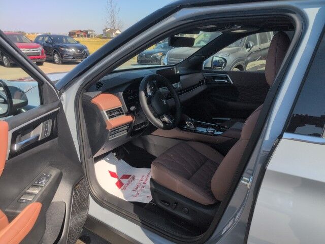 2025 Mitsubishi Outlander GT Whitecourt AB