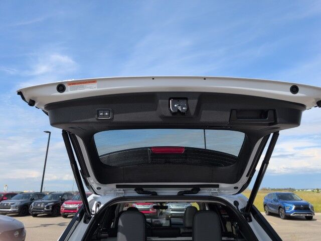 2025 Mitsubishi Outlander LE Grande Prairie AB