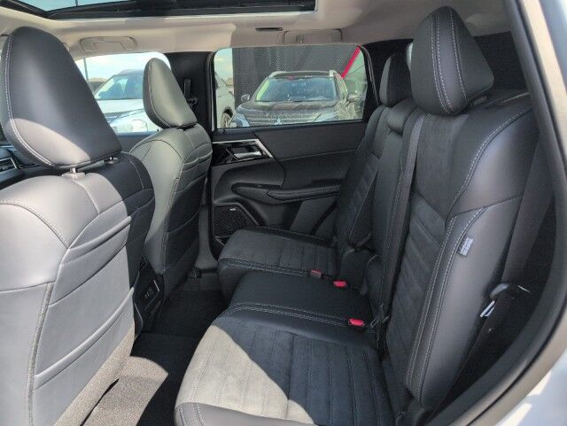 2025 Mitsubishi Outlander LE Grande Prairie AB