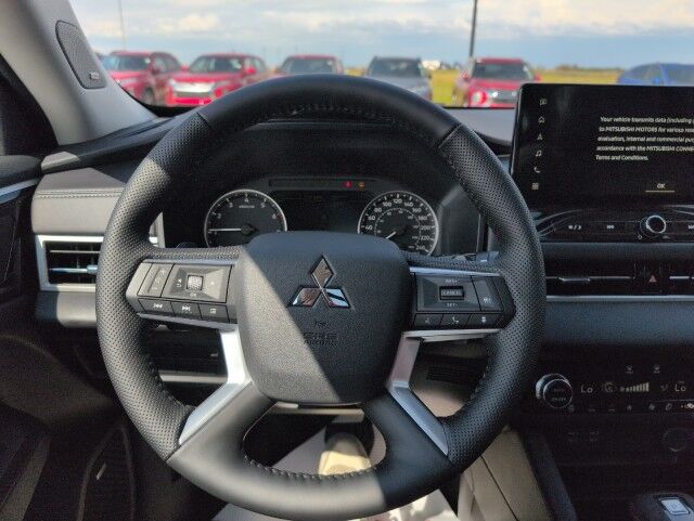 2025 Mitsubishi Outlander LE Grande Prairie AB