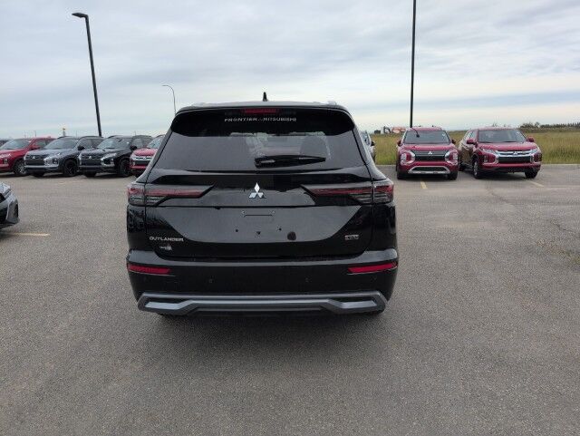 2025 Mitsubishi Outlander LE Grande Prairie AB
