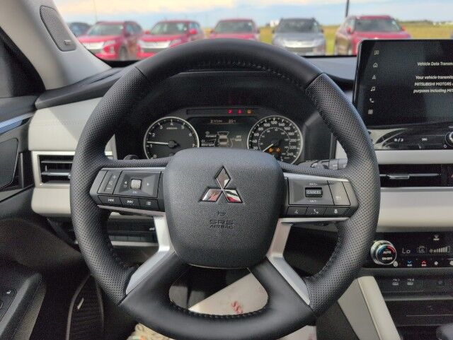 2025 Mitsubishi Outlander LE Grande Prairie AB