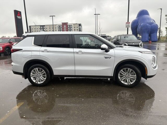 2025 Mitsubishi Outlander PHEV ES Whitecourt AB