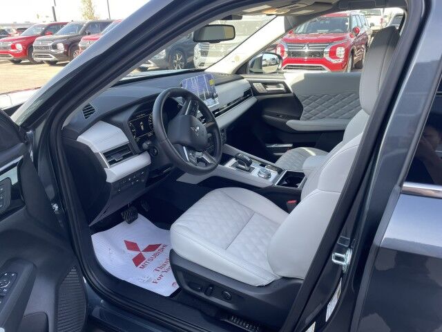 2025 Mitsubishi Outlander PHEV GT Grande Prairie AB