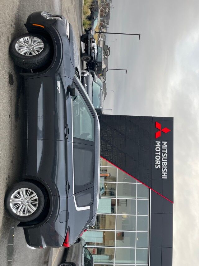 2025 Mitsubishi Outlander PHEV LE Grande Prairie AB