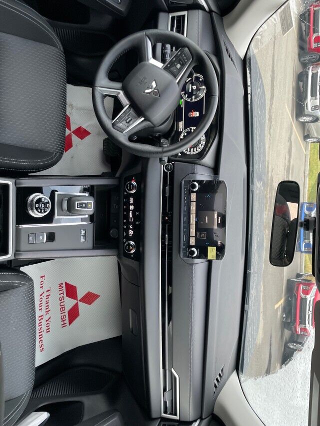 2025 Mitsubishi Outlander PHEV LE Grande Prairie AB