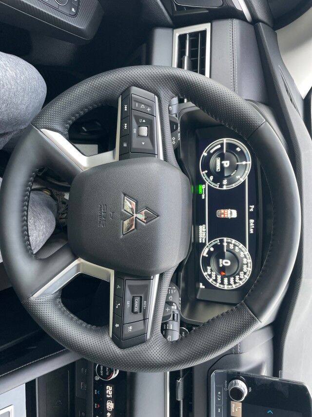2025 Mitsubishi Outlander PHEV LE Grande Prairie AB