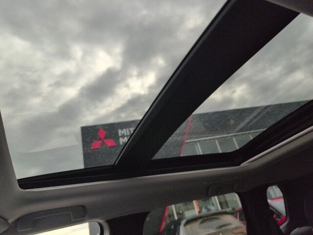 2025 Mitsubishi Outlander PHEV LE Grande Prairie AB