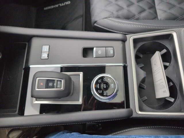 2025 Mitsubishi Outlander PHEV LE Grande Prairie AB