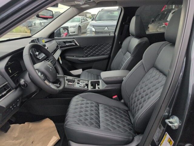 2025 Mitsubishi Outlander PHEV LE Grande Prairie AB