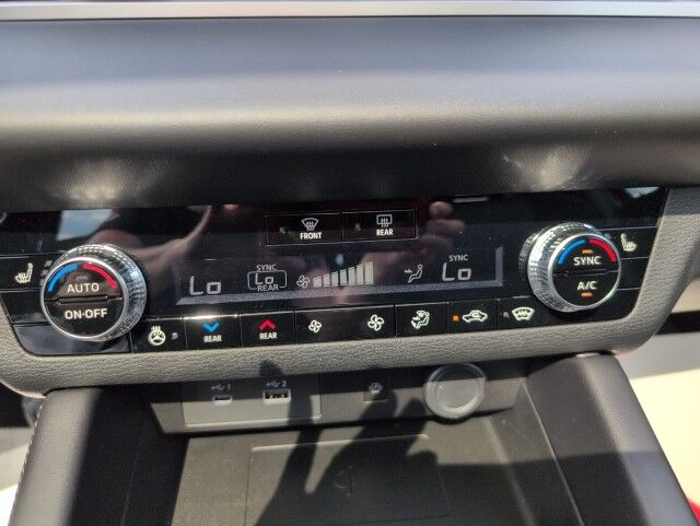 2025 Mitsubishi Outlander PHEV LE Grande Prairie AB