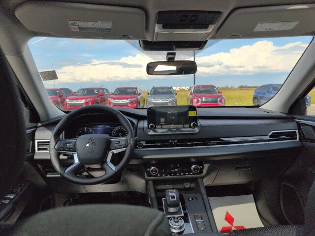 2025 Mitsubishi Outlander PHEV LE Grande Prairie AB