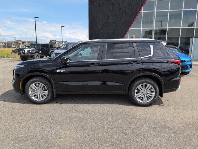 2025 Mitsubishi Outlander PHEV LE Grande Prairie AB