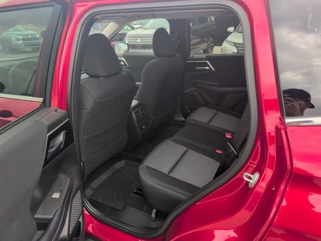 2025 Mitsubishi Outlander PHEV LE Grande Prairie AB