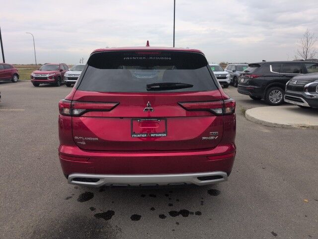 2025 Mitsubishi Outlander PHEV LE Grande Prairie AB