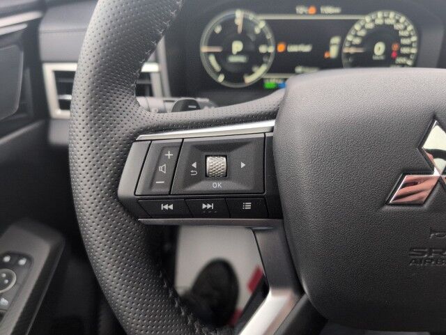 2025 Mitsubishi Outlander PHEV LE Grande Prairie AB