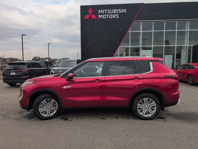 2025 Mitsubishi Outlander PHEV LE Grande Prairie AB