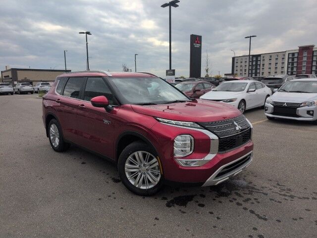 2025 Mitsubishi Outlander PHEV LE Grande Prairie AB