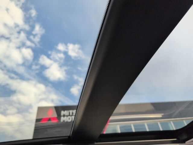 2025 Mitsubishi Outlander PHEV LE Whitecourt AB