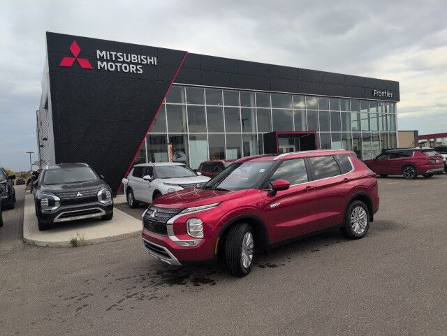 2025 Mitsubishi Outlander PHEV LE